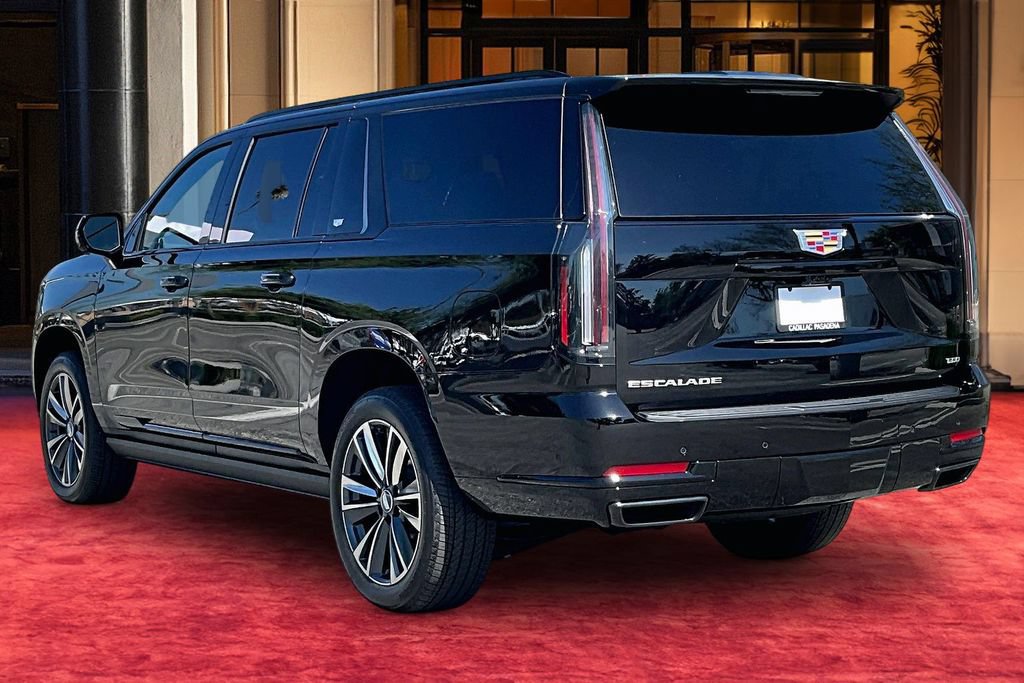 New 2026 Cadillac Escalade ESV Sport AWD/4WD image 4