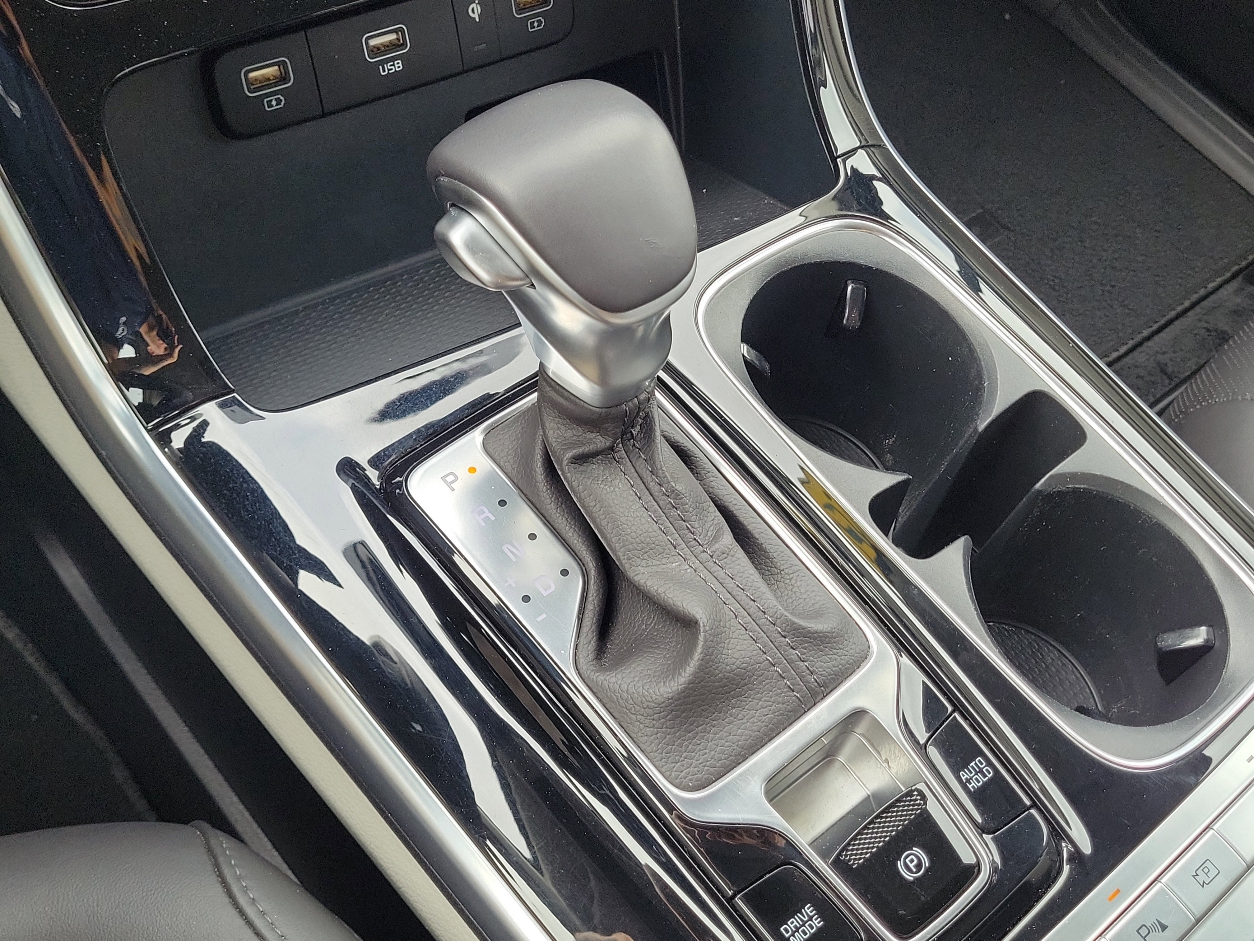 Used 2023 Kia Carnival EX FWD image 37