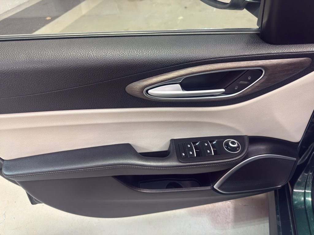 Used 2020 Alfa Romeo Giulia Ti image 14
