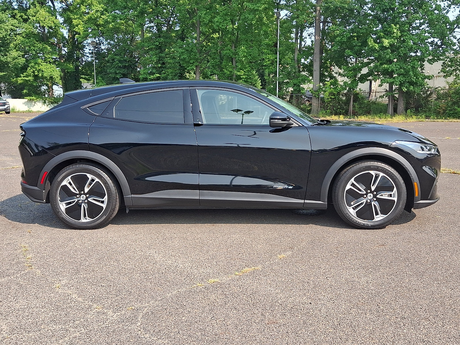 Used 2021 Ford Mustang Mach-E Select w/ Comfort/Appearance Package RWD image 8