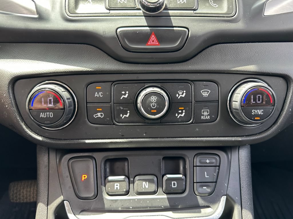 Used 2019 GMC Terrain SLE w/ Driver Convenience Package AWD/4WD image 26