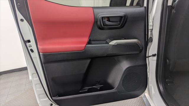 Used 2019 Toyota Tacoma SR5 RWD image 16