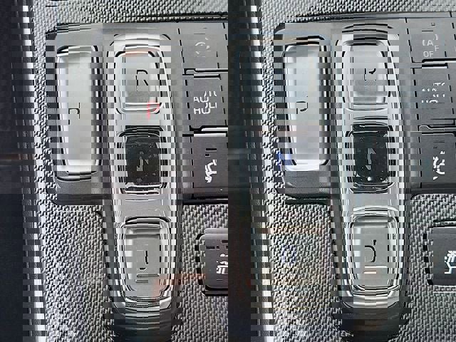 Used 2023 Hyundai Santa Fe Limited image 18