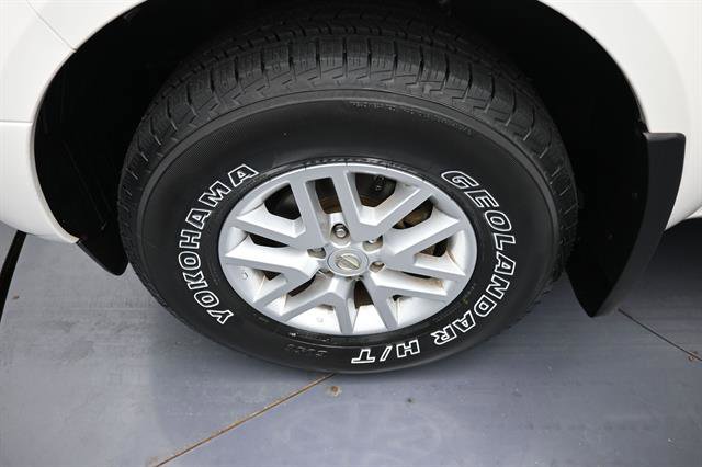 Used 2015 Nissan Frontier SV RWD image 21