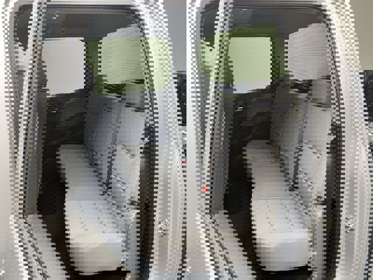 Used 2018 Chevrolet Silverado 1500 Custom w/ Custom Value Package image 9