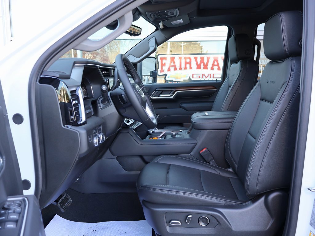 New 2025 GMC Sierra 2500 Denali w/ Denali Reserve Package image 14