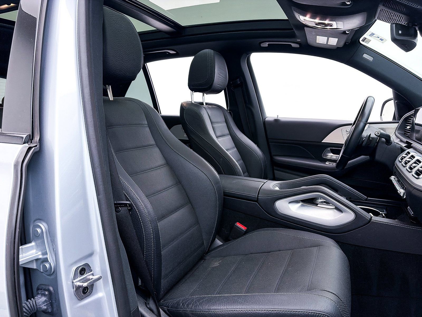 Used 2023 Mercedes-Benz GLE 450 4MATIC w/ AMG Line Exterior image 37