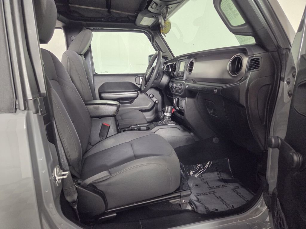 Certified 2019 Jeep Wrangler Sport AWD/4WD image 31