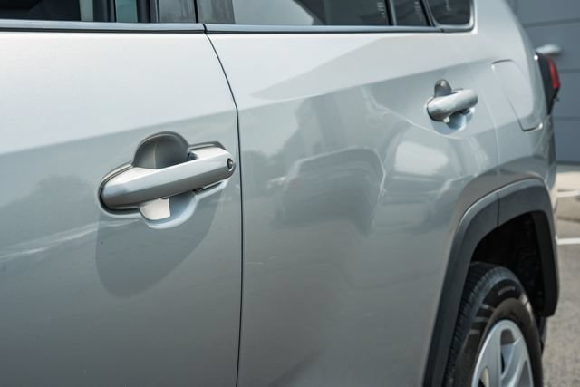 Used 2019 Toyota RAV4 LE w/ All Weather Liner Package AWD/4WD image 14