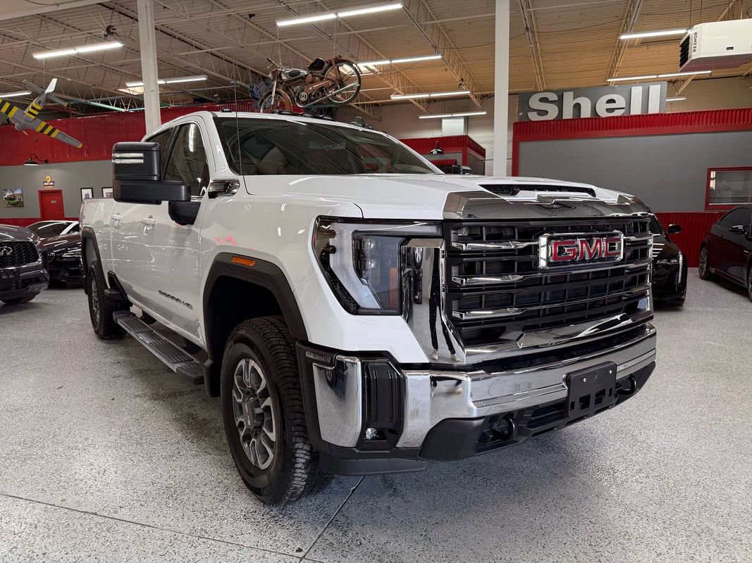 Used 2025 GMC Sierra 2500 SLE w/ Preferred Package image 8