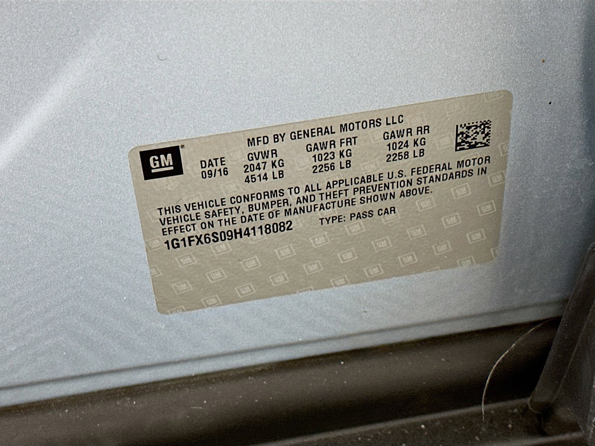 Used 2017 Chevrolet Bolt Premier w/ Driver Confidence II Package image 12