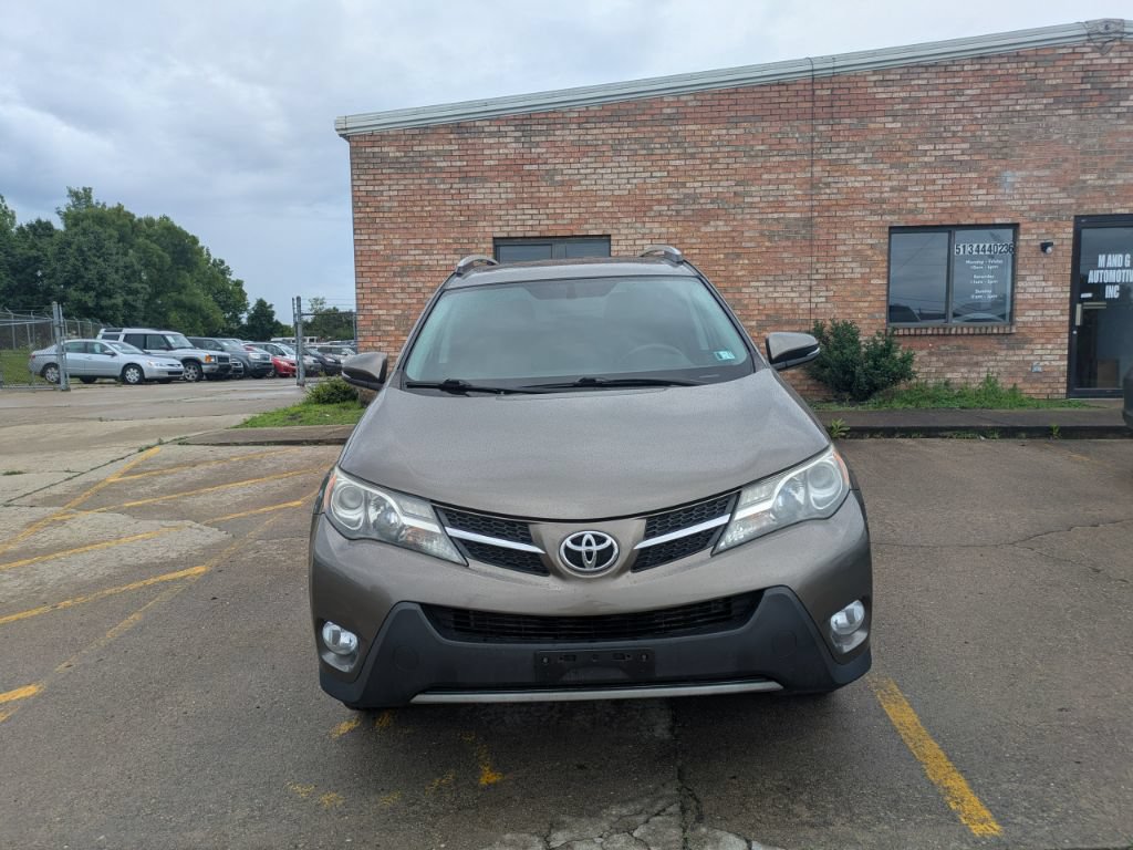 Used 2014 Toyota RAV4 XLE AWD/4WD image 2