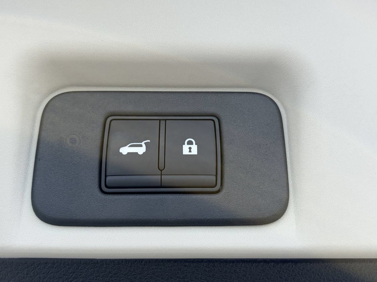 Certified 2024 Nissan Ariya AWD image 24