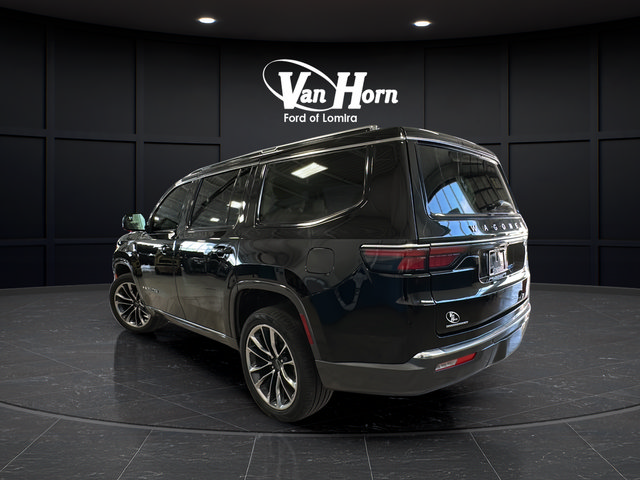 Used 2022 Jeep Wagoneer Series III w/ Premium Group I AWD/4WD image 5