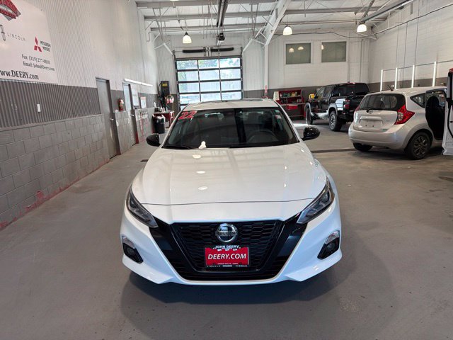 Certified 2022 Nissan Altima 2.5 SR w/ Midnight Edition Package AWD/4WD image 8