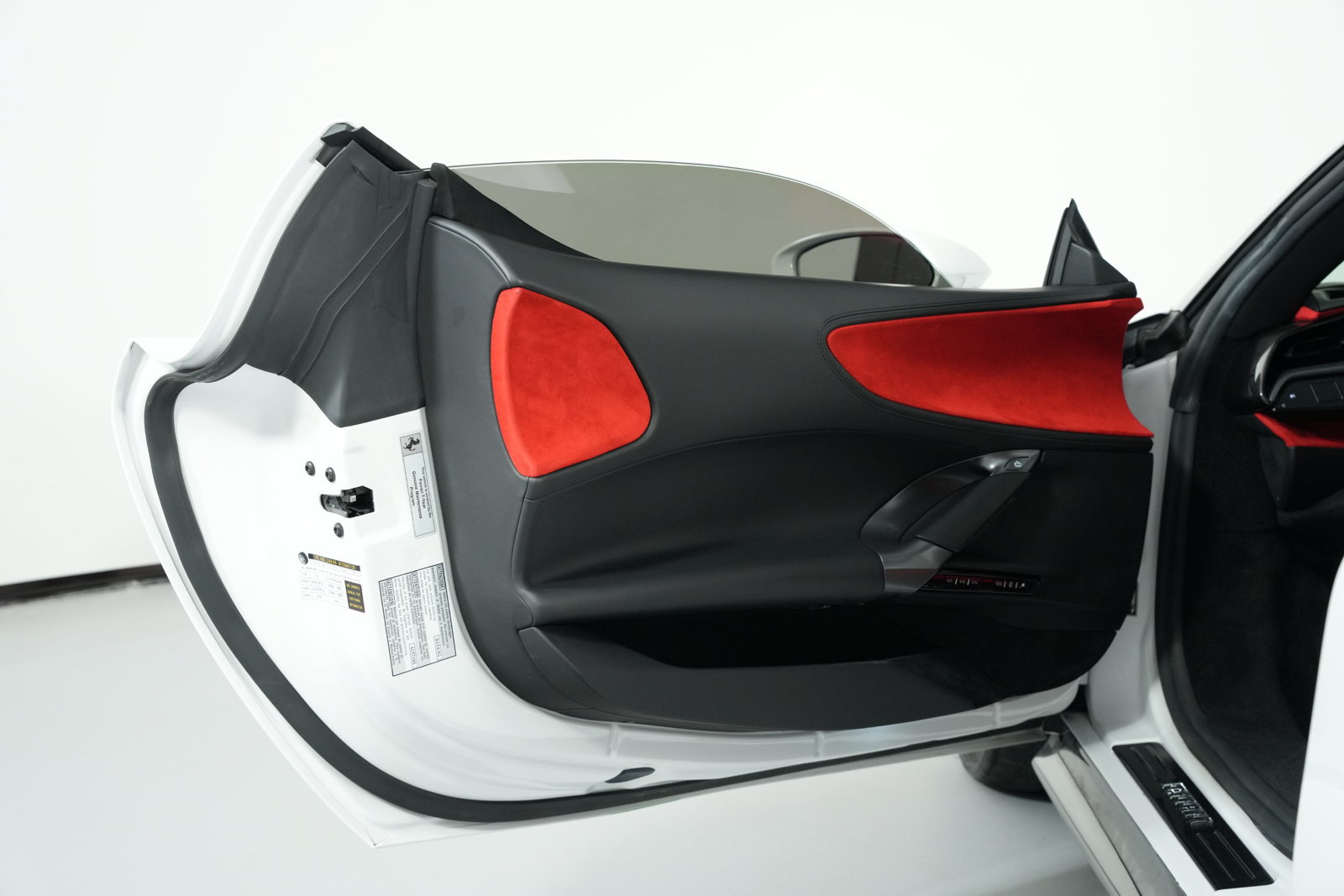 Certified 2021 Ferrari SF90 Stradale AWD/4WD image 19