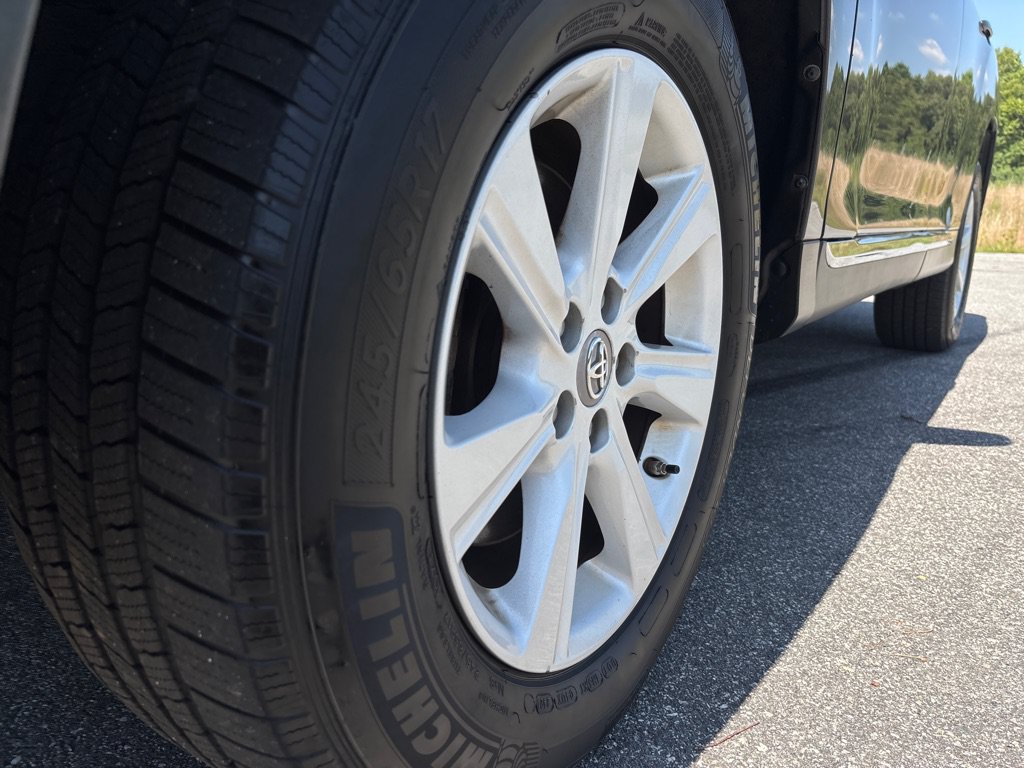 Used 2012 Toyota Highlander 4WD w/ Tech Pkg image 9