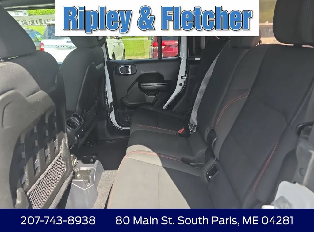 Used 2021 Jeep Gladiator Rubicon w/ Cold Weather Group AWD/4WD image 16