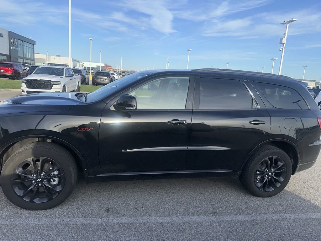 Used 2025 Dodge Durango GT image 1