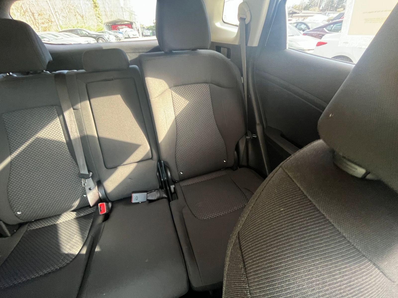 Used 2025 Kia Sportage LX image 32