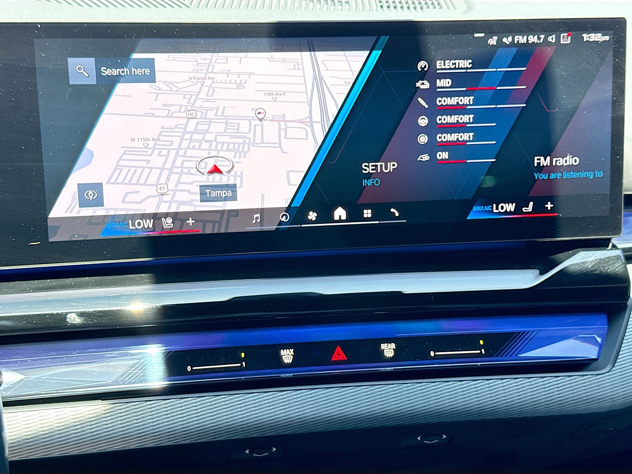 Used 2025 BMW M5 w/ Executive Package image 32