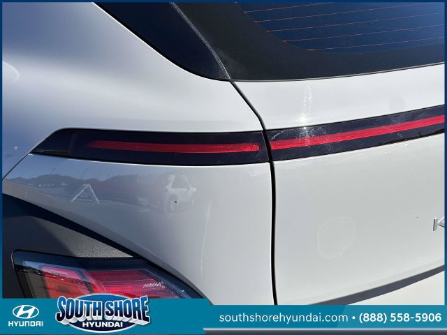 Certified 2024 Hyundai Kona SE AWD/4WD image 11