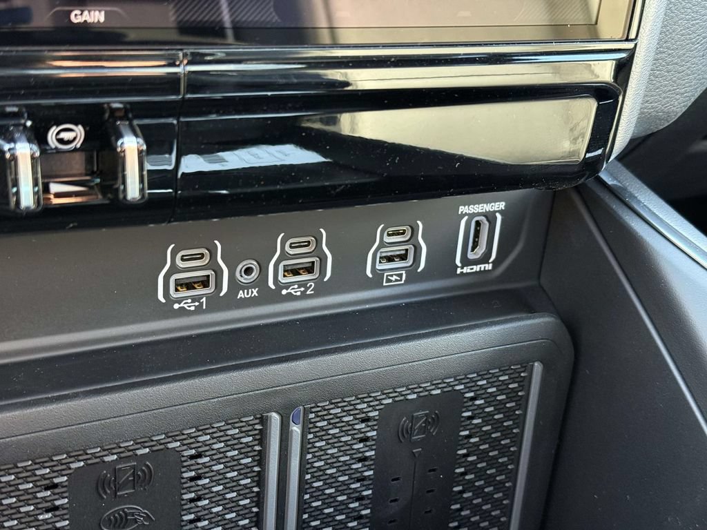 New 2026 RAM 1500 Laramie w/ Night Edition AWD/4WD image 30