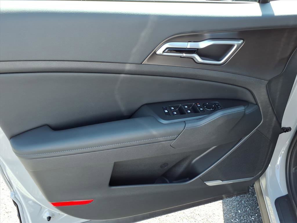 New 2026 Kia Sportage EX w/ EX Panoramic Sunroof Package image 16