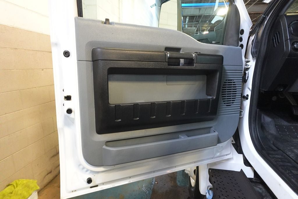 Used 2019 Ford F750 2WD Regular Cab Super Duty image 17
