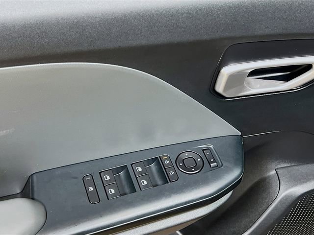 Certified 2025 Kia K4 FWD image 17
