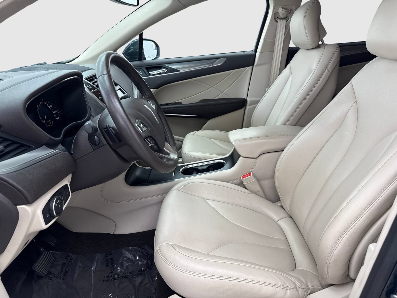 Used 2019 Lincoln MKC Premiere FWD image 17