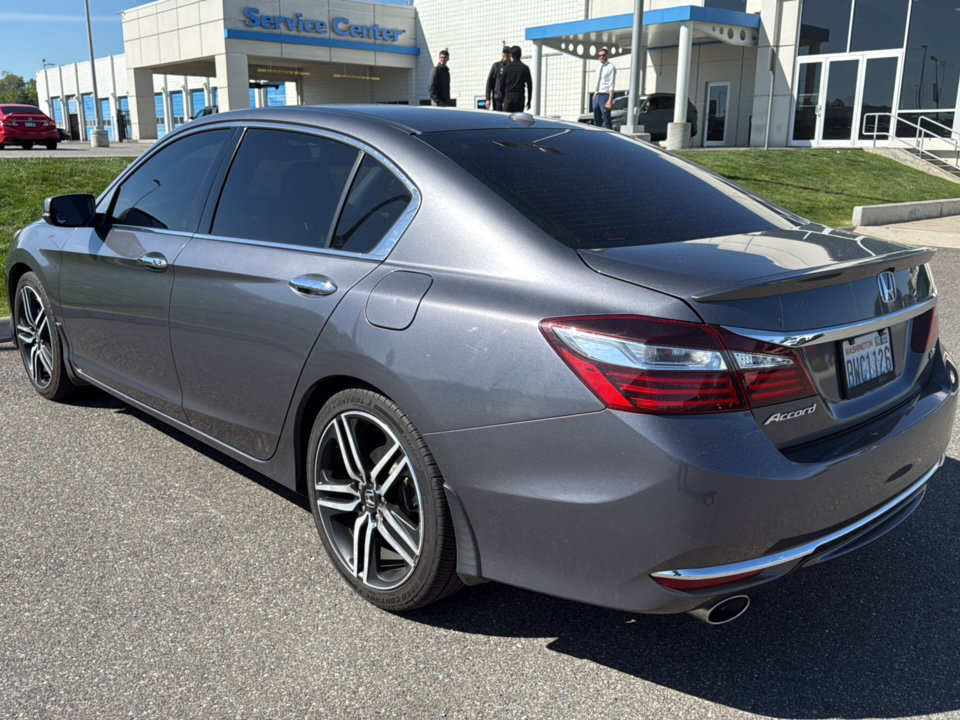 Certified 2017 Honda Accord EX-L image 5