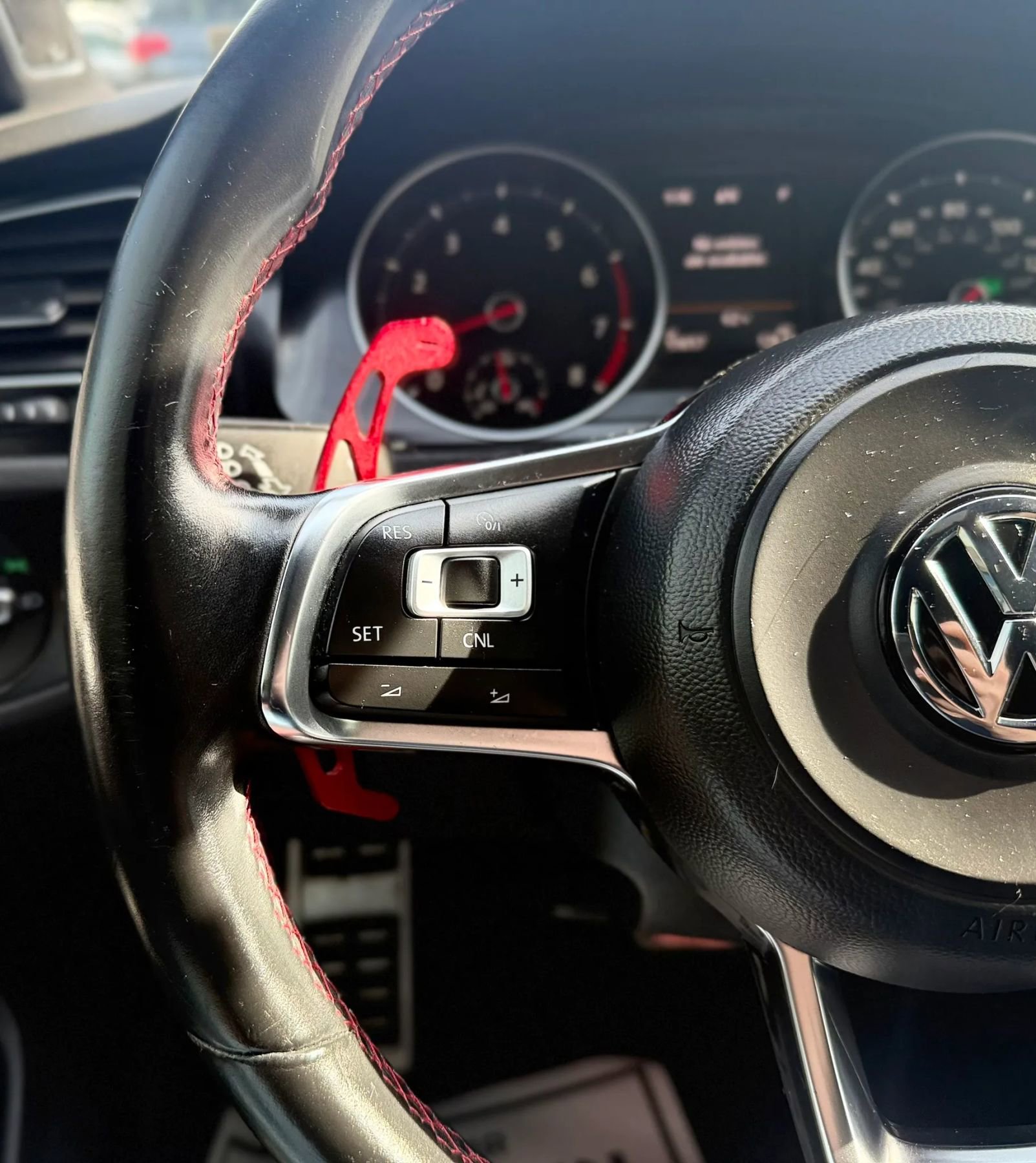 Used 2015 Volkswagen GTI SE image 15