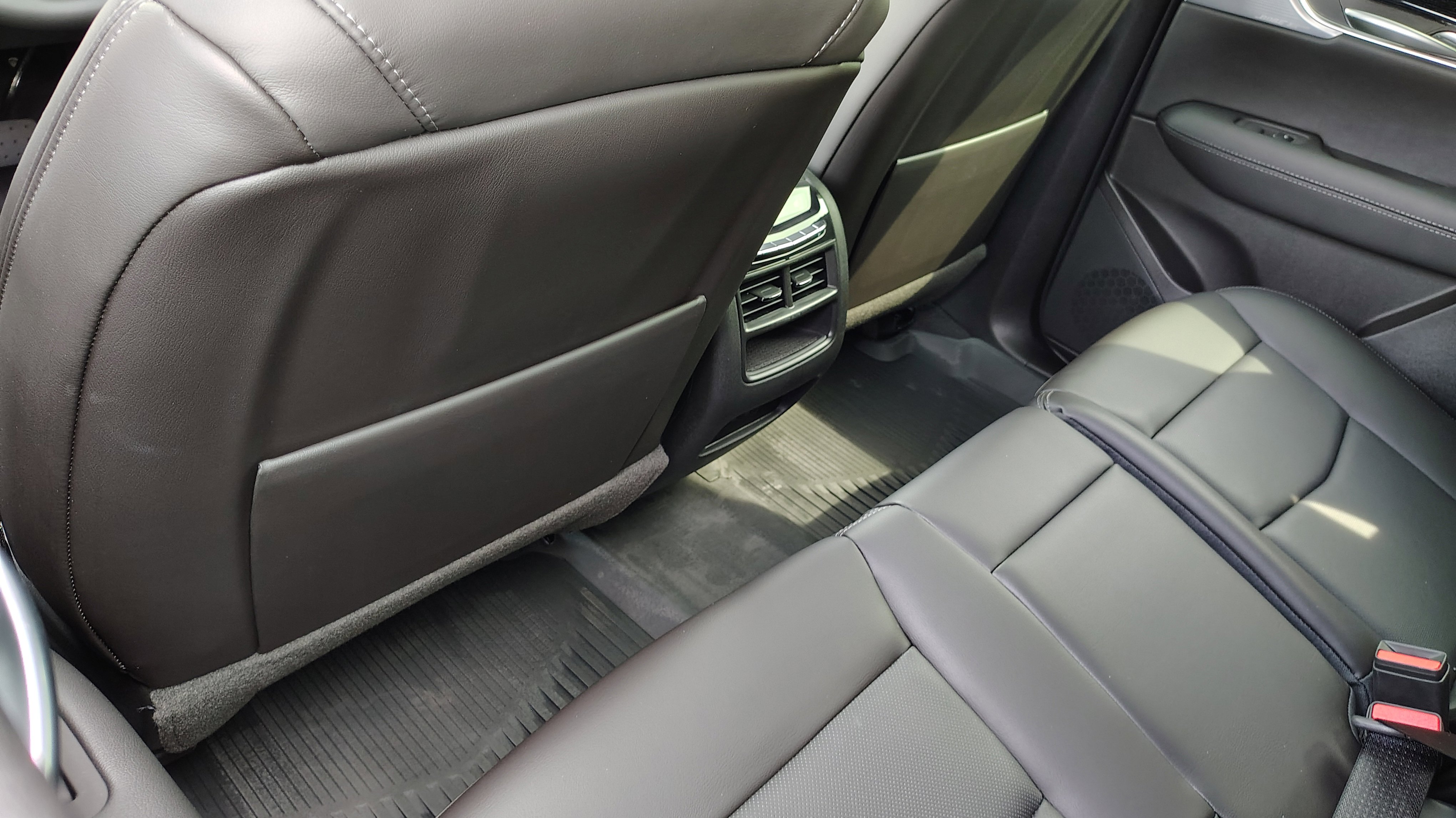 New 2025 Cadillac XT5 Premium Luxury w/ LPO, Floor Liner Package image 40