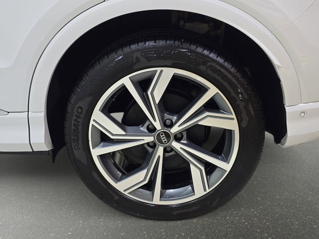 Used 2023 Audi Q4 e-tron Premium Plus w/ Premium Plus AWD/4WD image 33