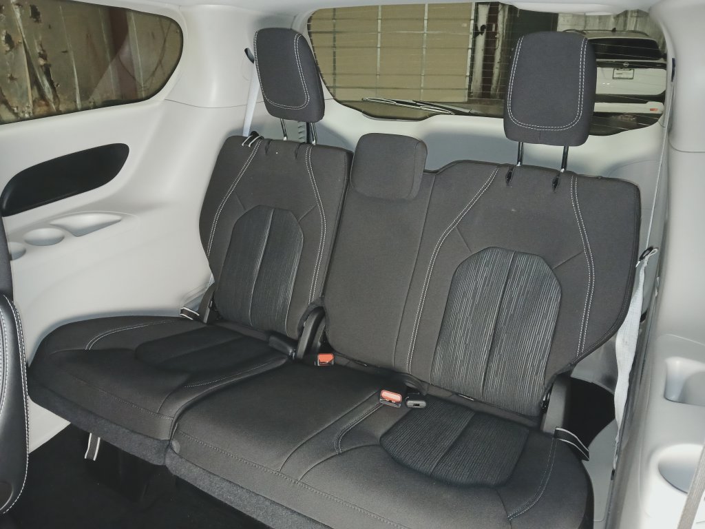 Used 2024 Chrysler Voyager LX FWD image 14