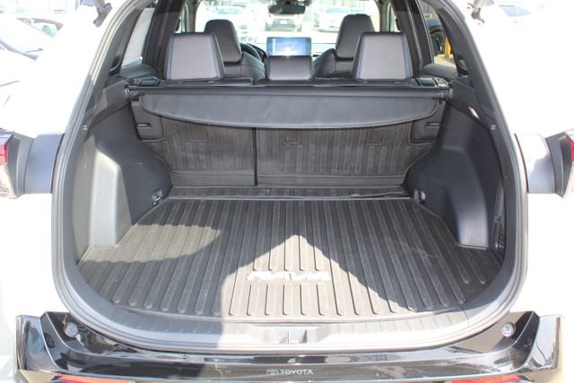 Used 2024 Toyota RAV4 XSE w/ Weather Package AWD/4WD image 8