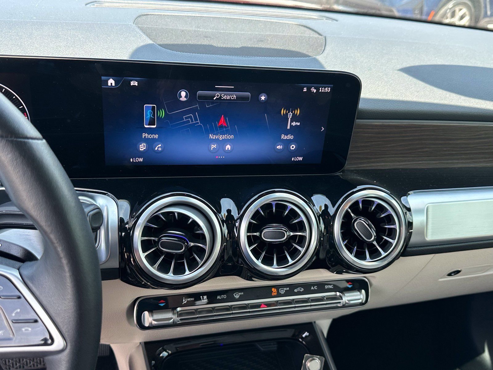 Used 2024 Mercedes-Benz GLB 250 image 26
