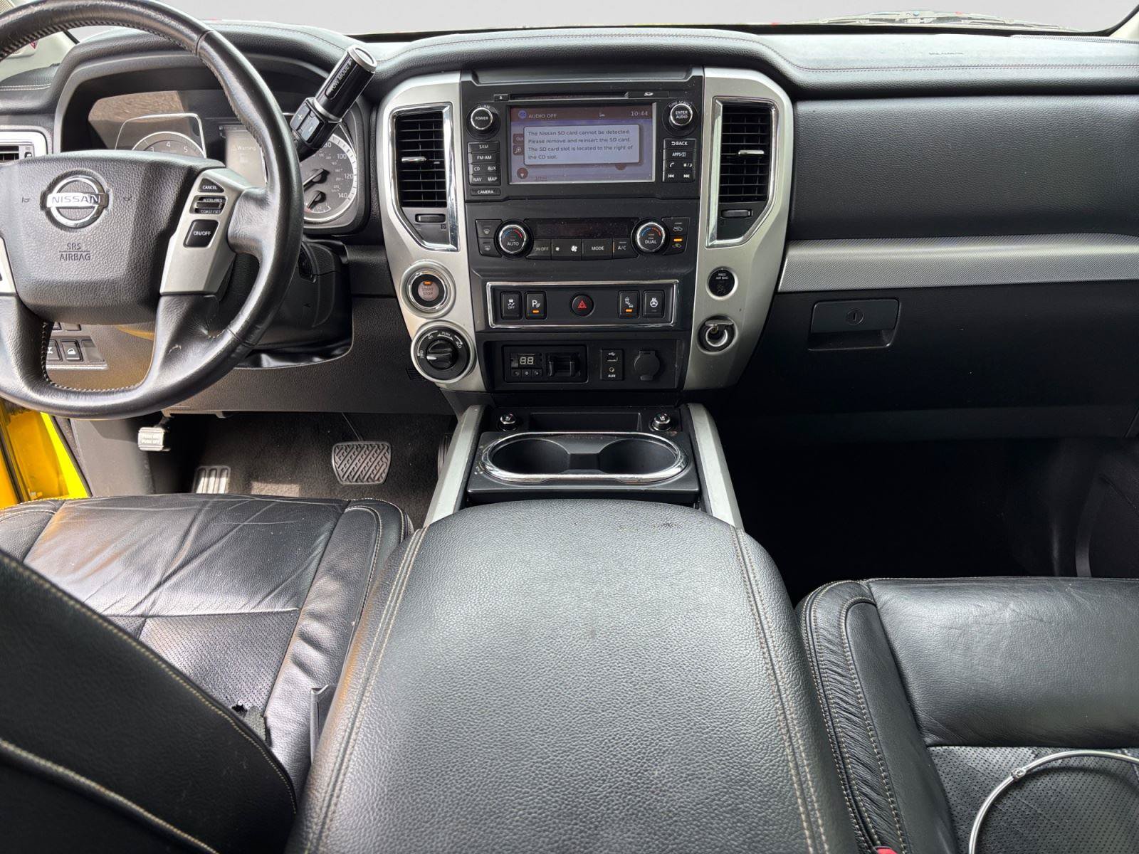 Used 2018 Nissan Titan PRO-4X w/ Pro-4x Convenience Package AWD/4WD image 12