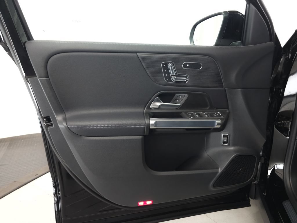 Certified 2026 Mercedes-Benz GLB 250 4MATIC image 5