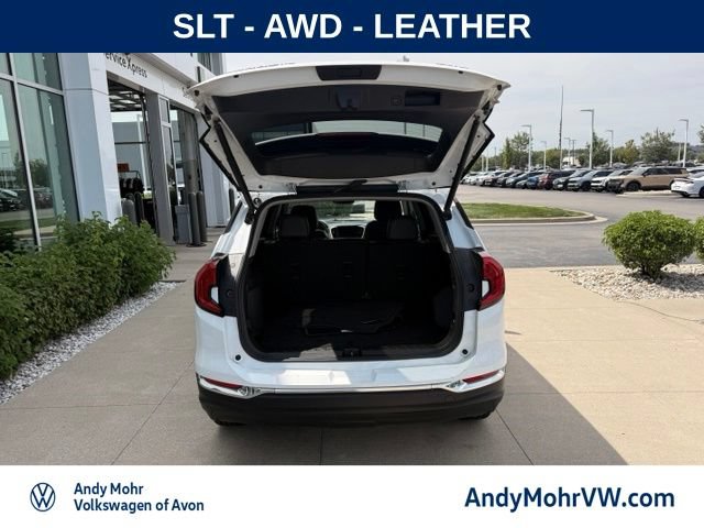 Used 2024 GMC Terrain SLT AWD/4WD image 8