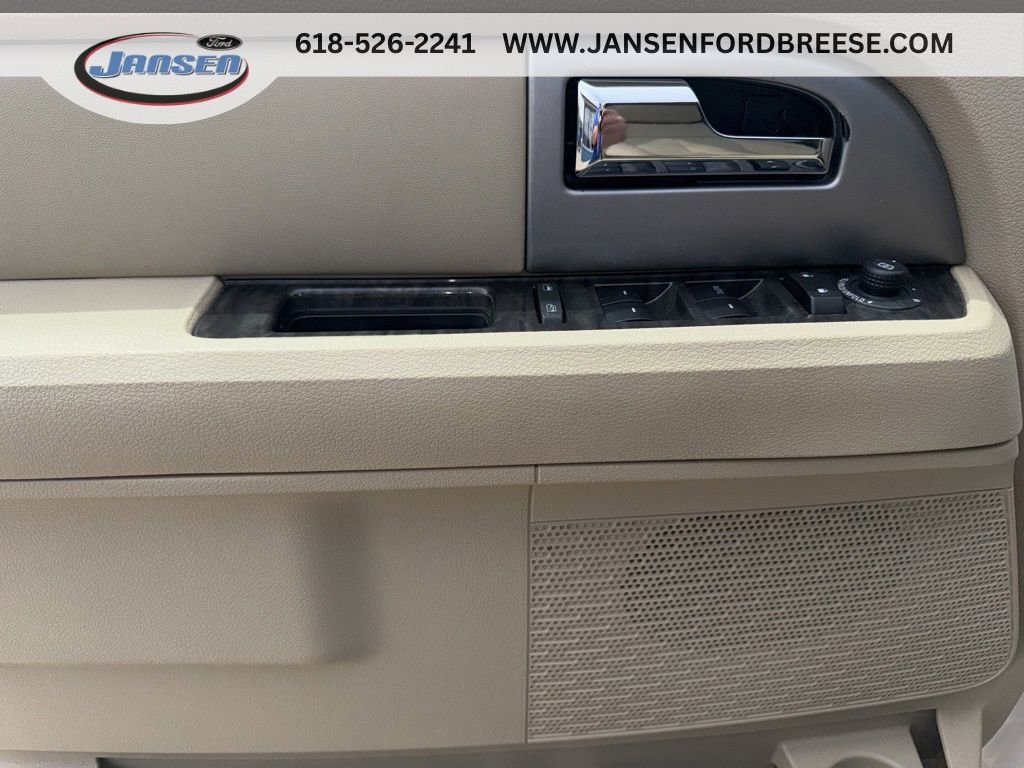 Used 2017 Ford Expedition Limited w/ Equipment Group 301A AWD/4WD image 9