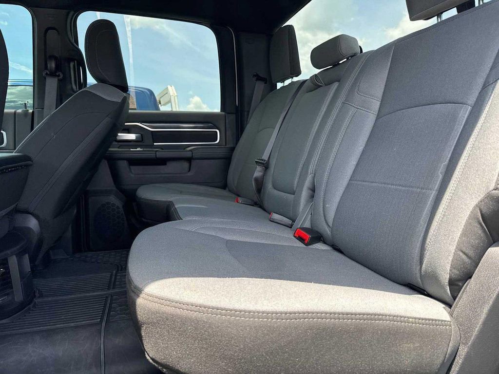 Used 2024 RAM 3500 Big Horn image 11