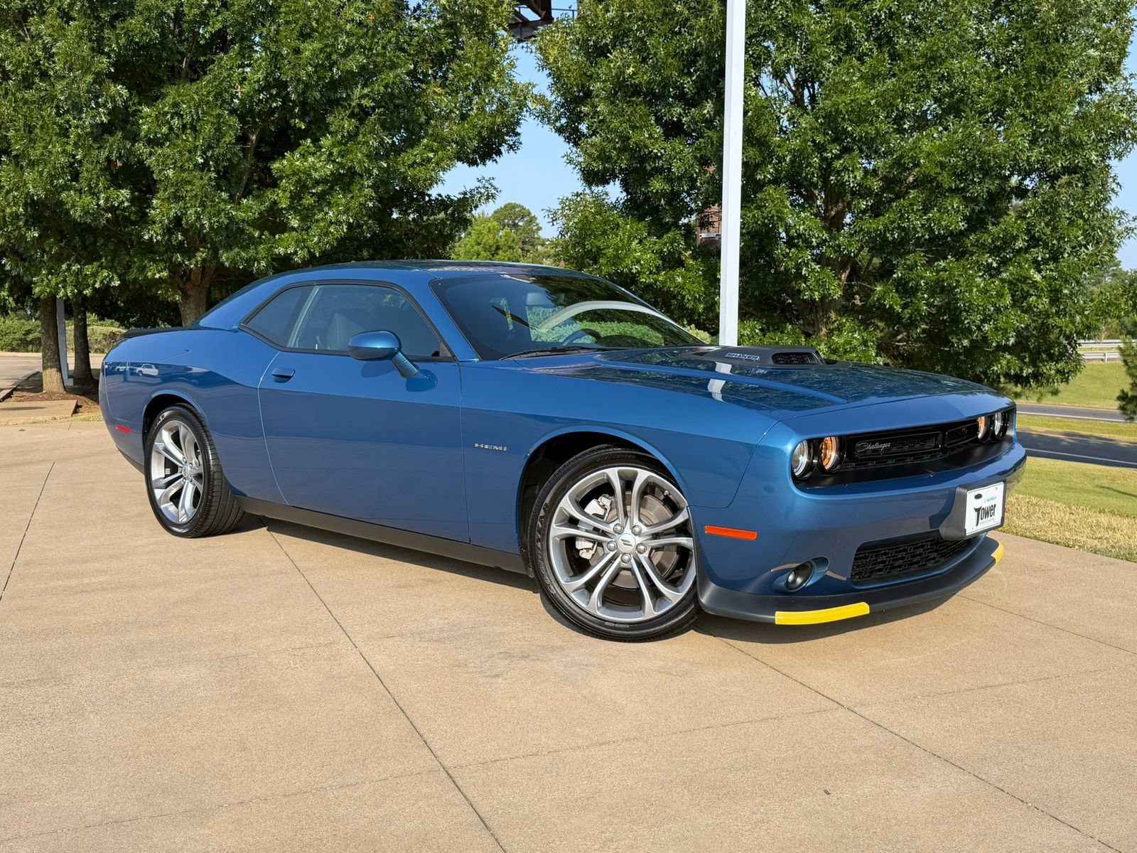 Used 2022 Dodge Challenger R/T w/ Shaker Package RWD 360° Tour