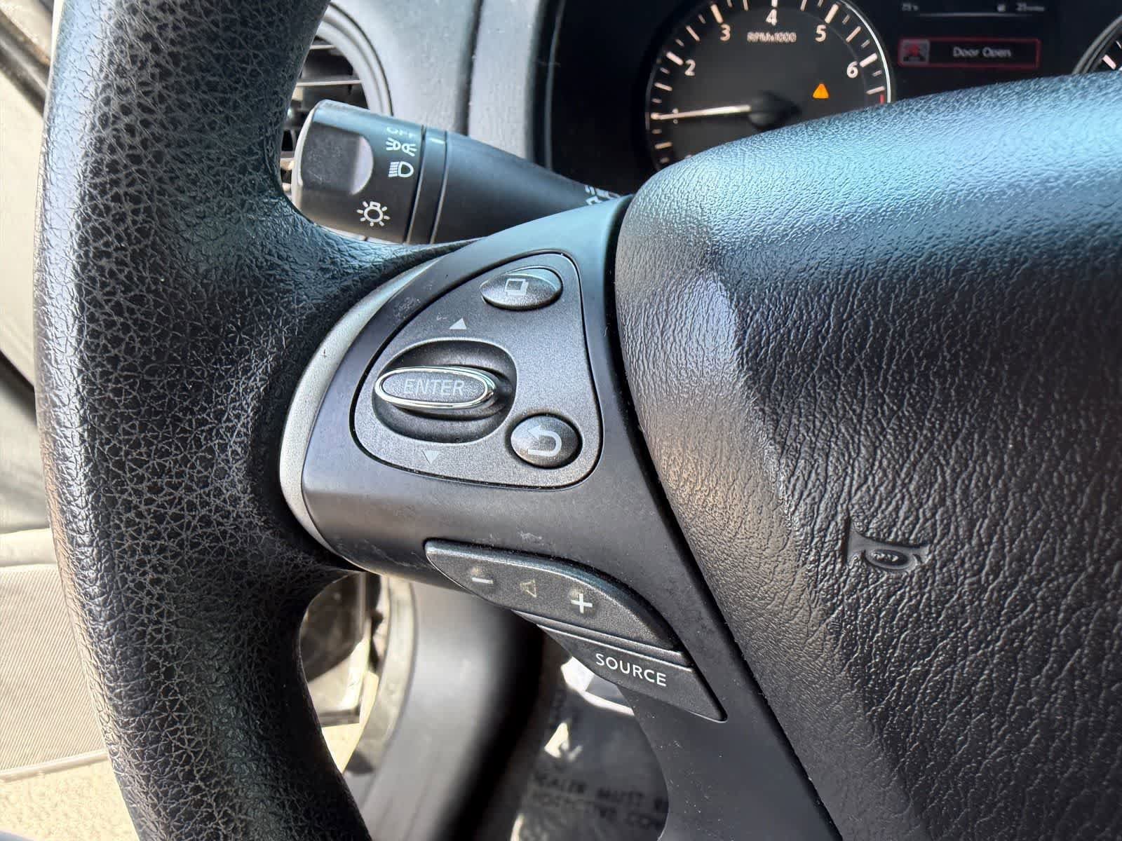 Used 2015 Nissan Pathfinder S FWD image 18