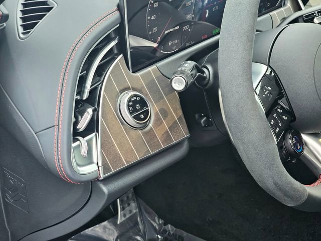 Certified 2025 Mercedes-Benz E 53 AMG e 4MATIC Sedan image 17