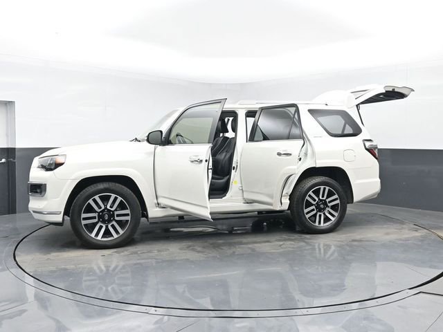 Used 2018 Toyota 4Runner Limited AWD/4WD image 38