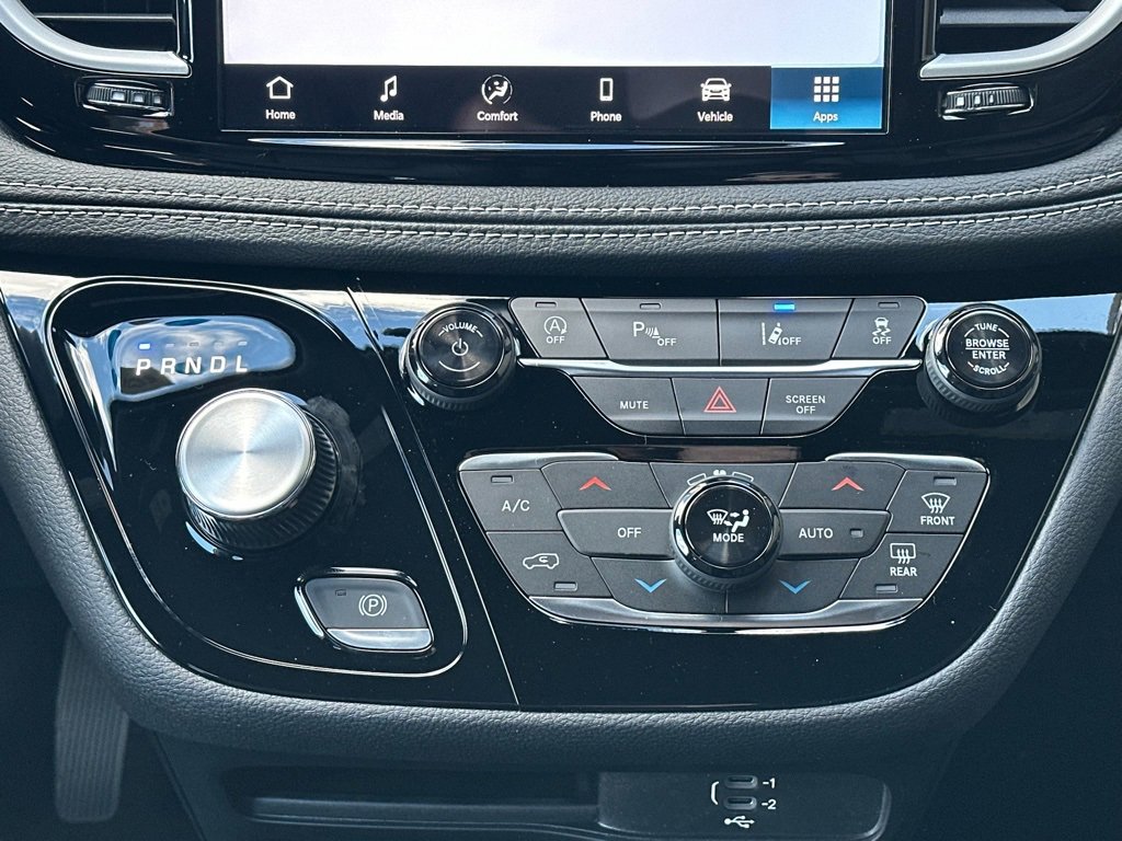 New 2026 Chrysler Pacifica Select image 14