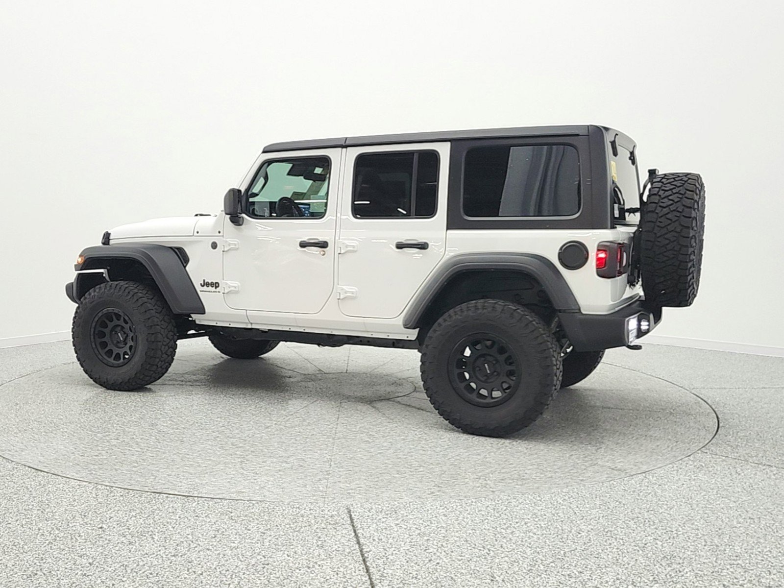 Used 2024 Jeep Wrangler Sport S image 8