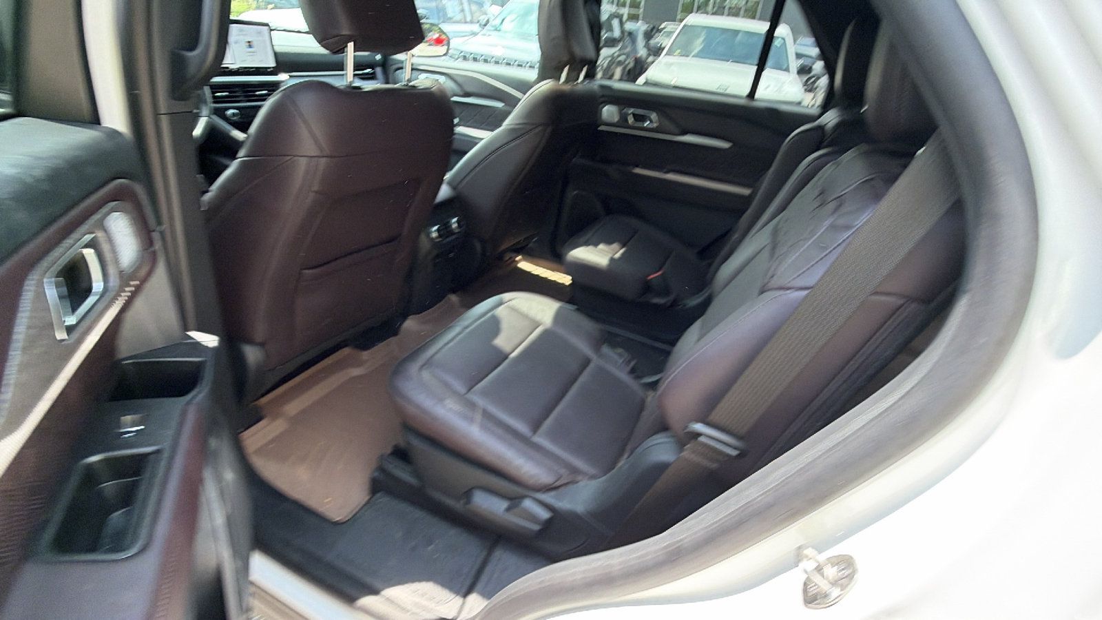 Used 2025 Ford Explorer Platinum w/ Ultimate Package RWD image 24